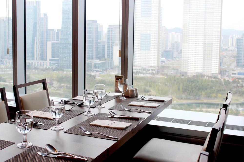Orakai Songdo Park Hotel
